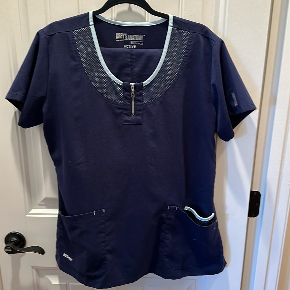 Women’s Grey’s anatomy scrub set